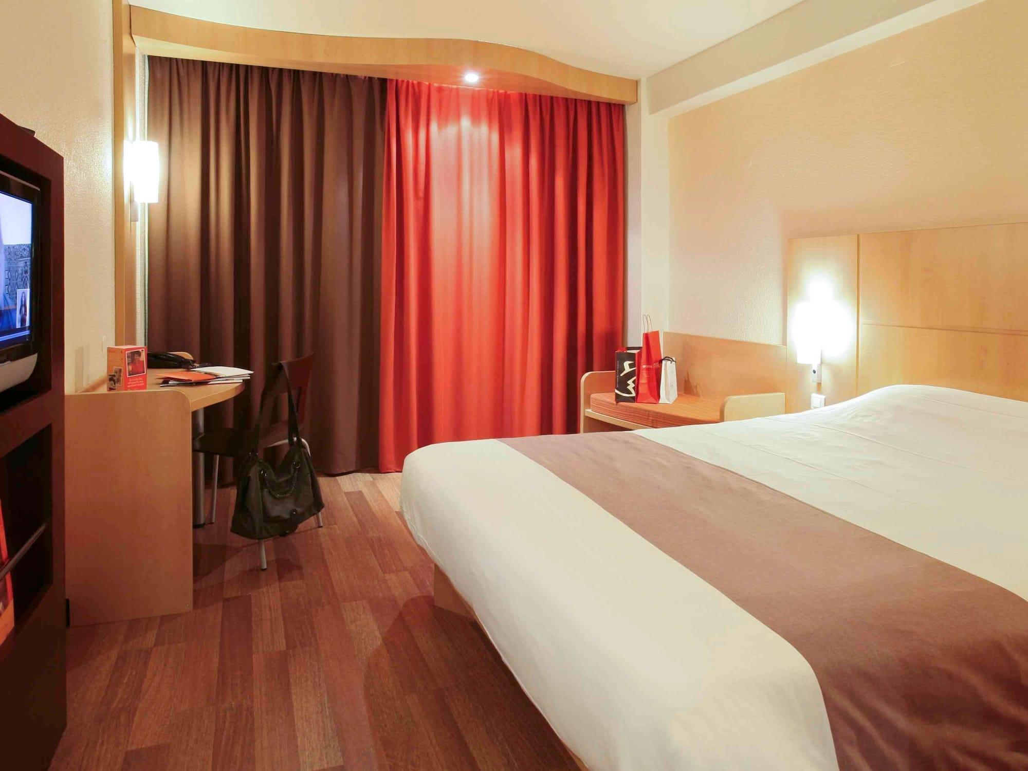 Hotel Ibis Брага Экстерьер фото